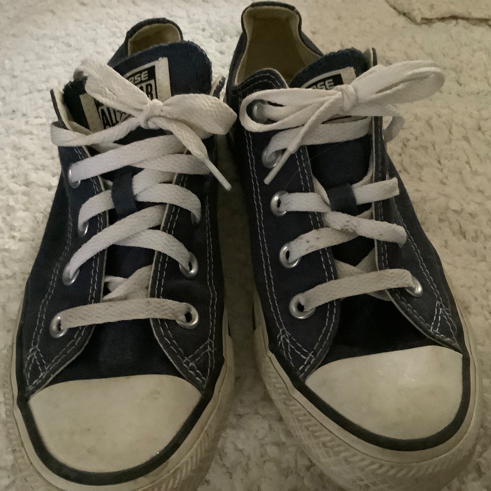 Converse All-Star shoes, navy blue, men’s size 4, women’s size 6